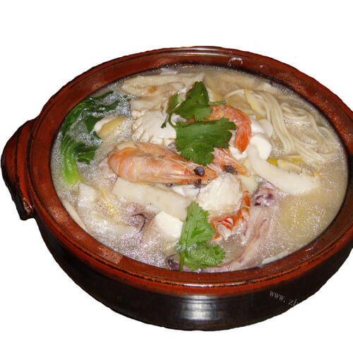 鲜香紫苏鸽杂砂锅面