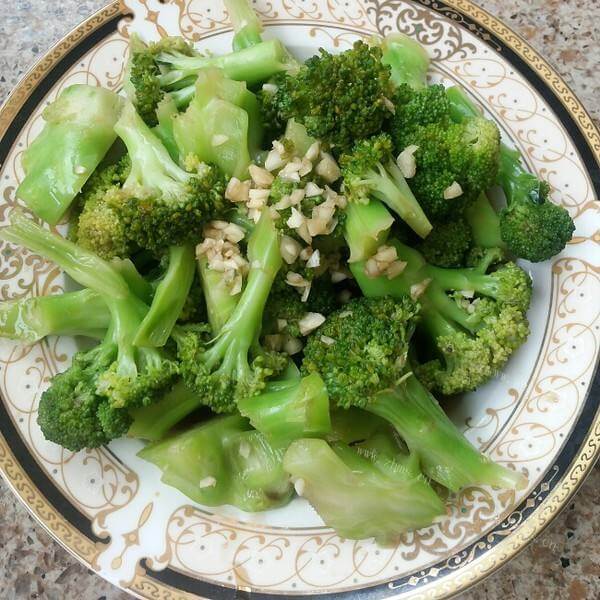 素食蒜粒西兰花