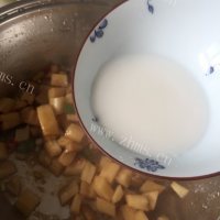 独特的糖醋酸辣藕丁做法图解10)