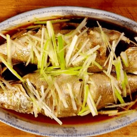 家常菜清蒸黄鱼做法图解6)