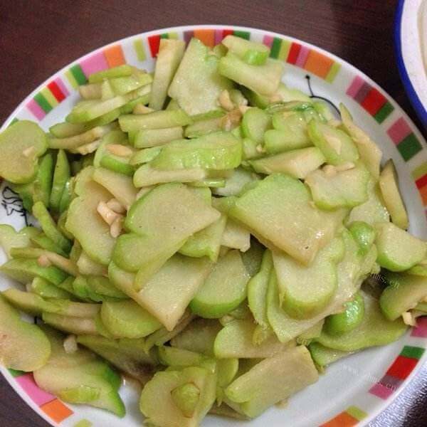 香辣可口的的鱼香佛手瓜