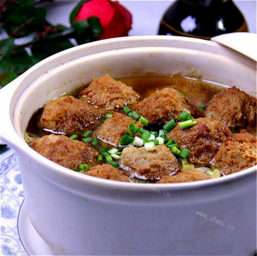 美味丸子蒸饭