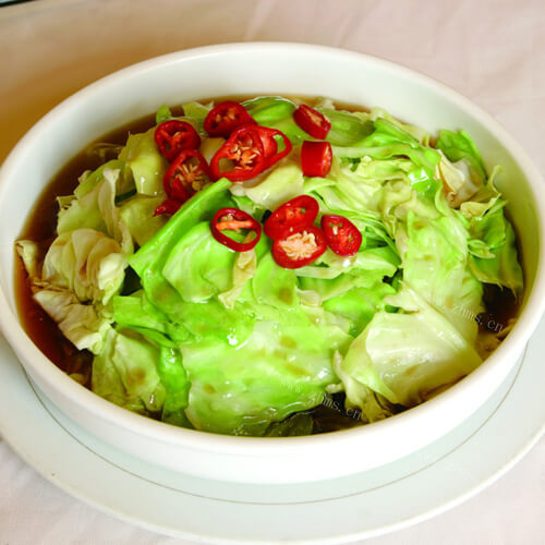 美味的尖椒炒牛心菜