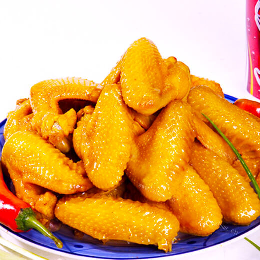 美味的咸香鸡翅