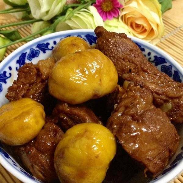美味的红烧板栗排骨