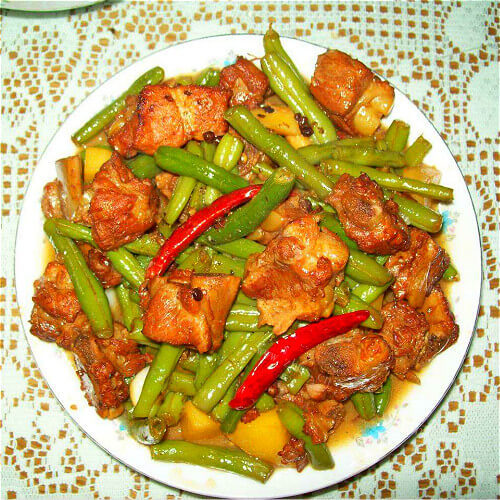 美味的尾骨炖芸豆土豆
