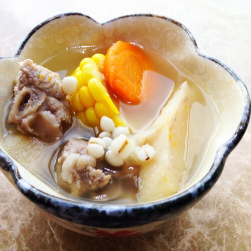 美味的冬瓜胡萝卜香菇鸡蛋南