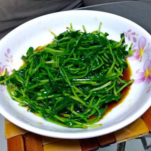 简单美味白灼豌豆苗