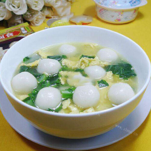 美味的油菜蕻鸡蛋煮汤圆
