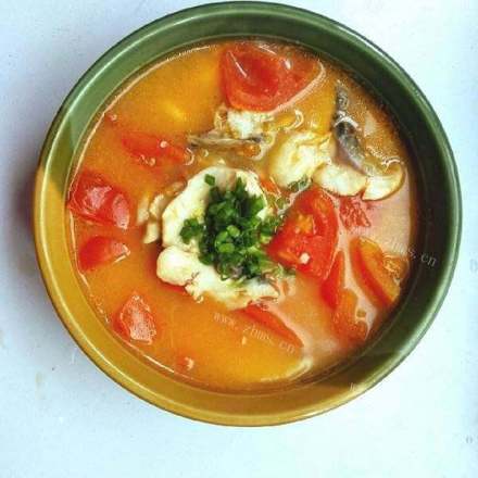 夏日开胃番茄鱼片汤