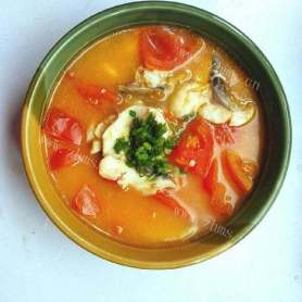 夏日开胃番茄鱼片汤