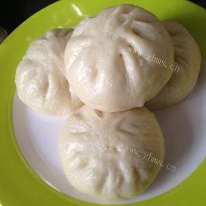 香嫩的白菜肉包子