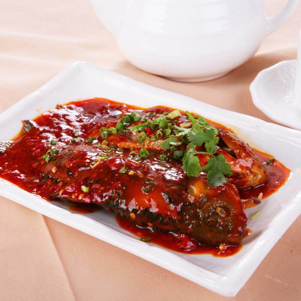 酸萝卜红烧鲫鱼~美味家常