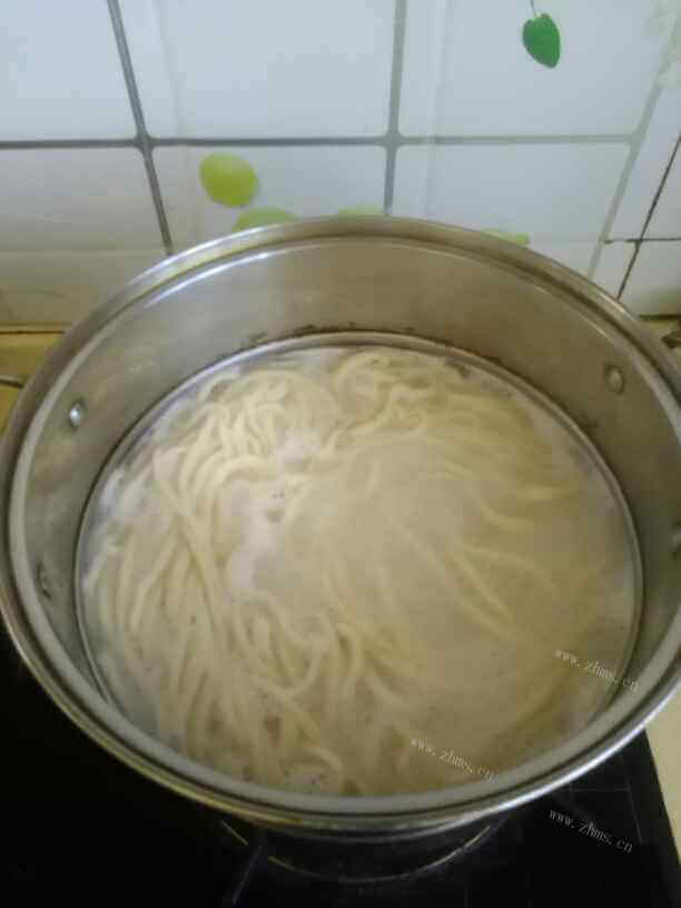 美味的羊肉搓面做法图解9)