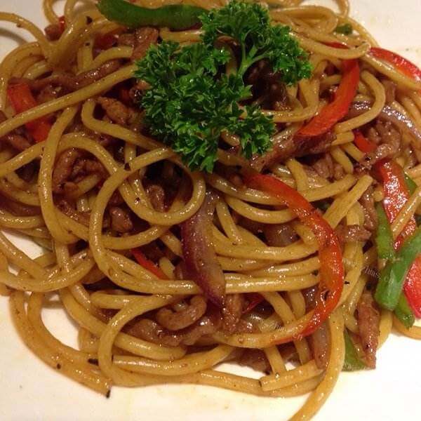 浪漫的黑椒牛肉意面
