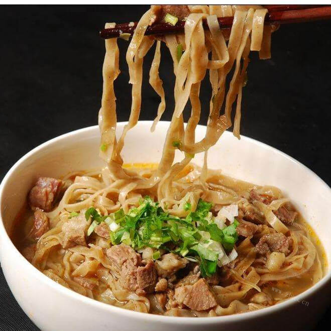 鲜美的羊肉杂面 