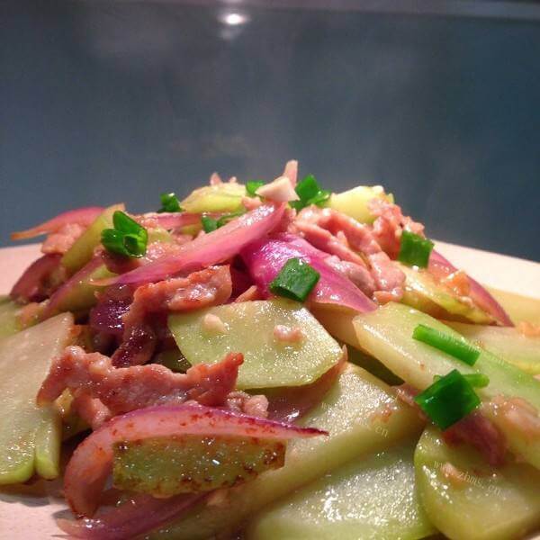 美味里脊肉炒杏鲍菇