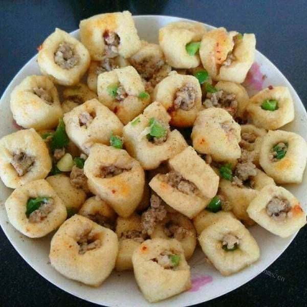 美味的豆腐包肉