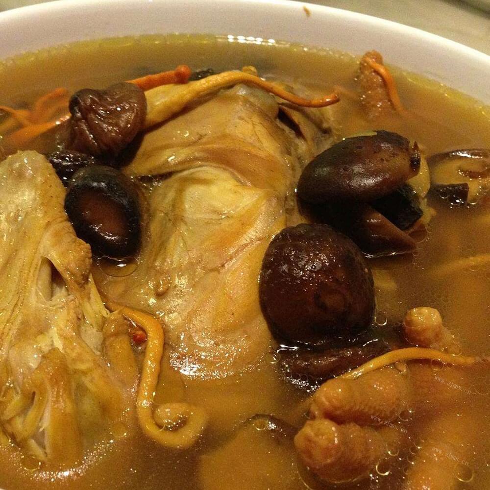 自制滋补茶香鸡汤