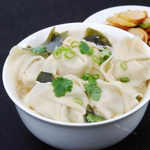 好吃的玉米香菇猪肉馄饨