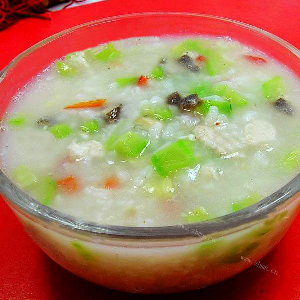 顺滑的香菇丝瓜鸡粥