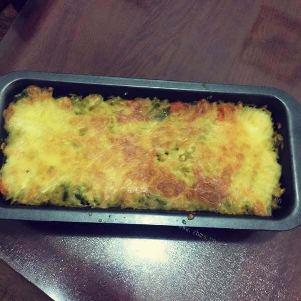 好吃的咖喱鸡肉乳酪焗饭
