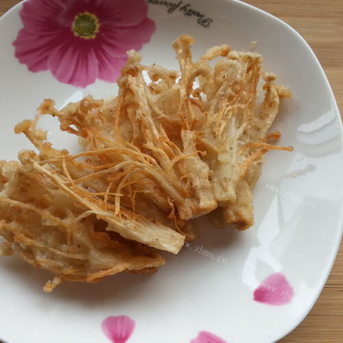 焦嫩美味的干炸鲜菇