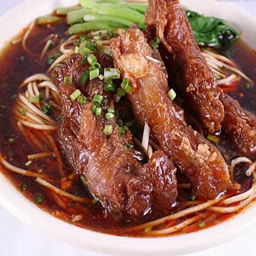 美味的爆炒牛筋面