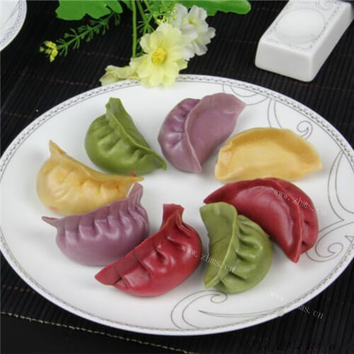 美味的五色饺子闹中秋