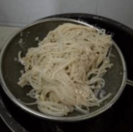 自制金针菇肉丸便当做法图解1)