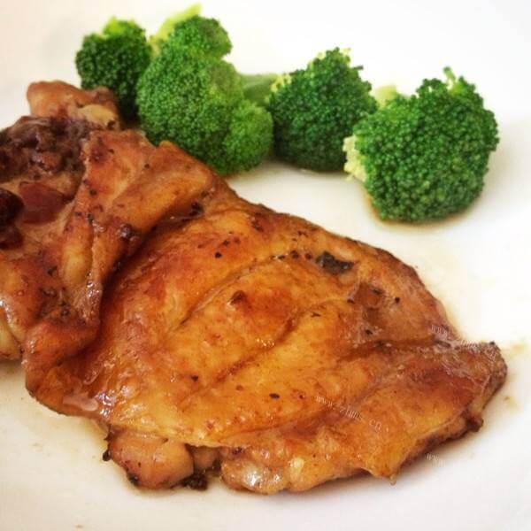 蒜蓉迷迭香煎鸡扒