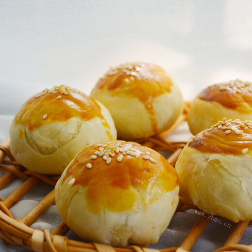 美味的苏式榨菜月饼