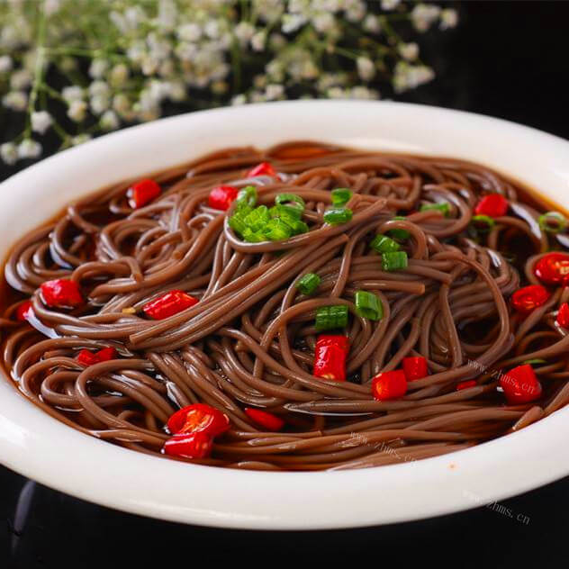 好看的七彩蕨根粉