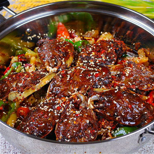 美味的香辣干锅兔头