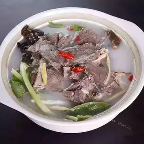 酥软香溢的白菜烩酥肉