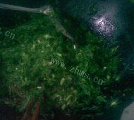 好吃的茴香苗馅饺子做法图解3)