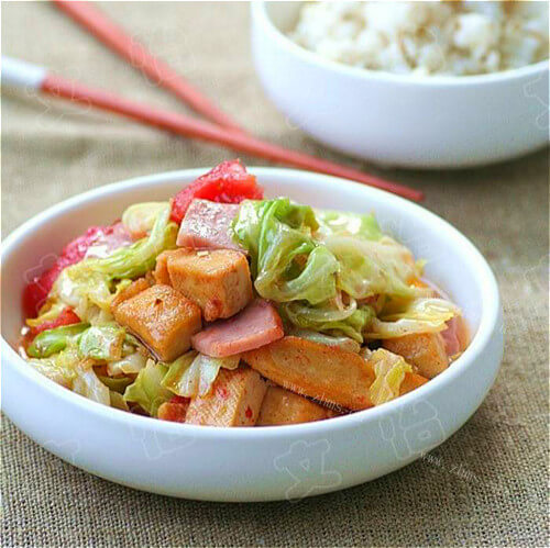 家常豆腐干小炒包菜