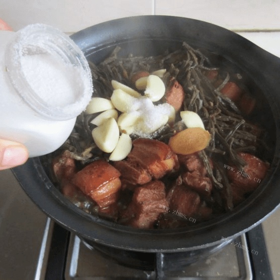 好吃的干豆角烧肉做法图解9)