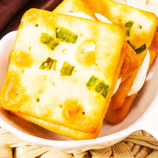 葱香肉松饼