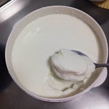甜甜的奶粉版自制酸奶