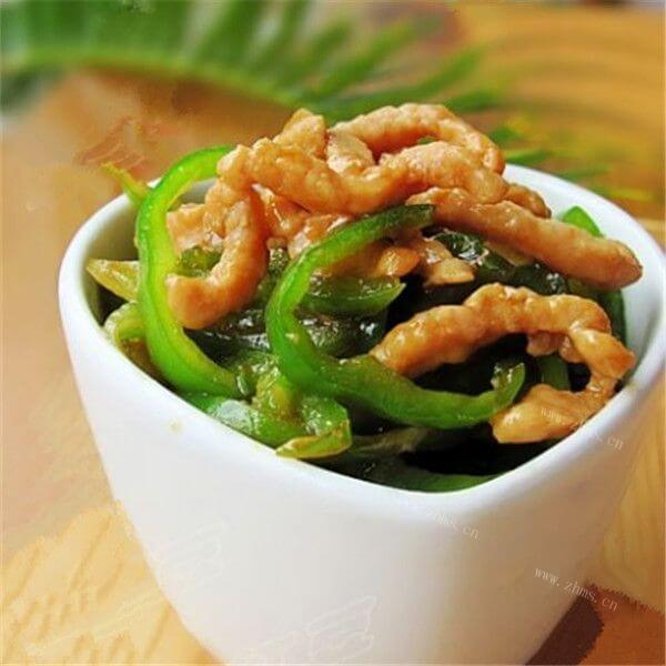 家常青椒丝炒肉丝