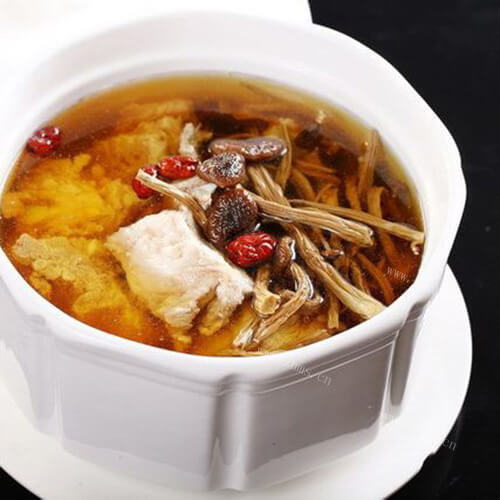 香浓的茶树菇莲藕排骨汤