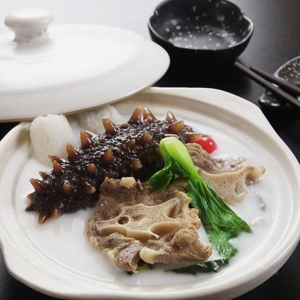 美味的羊肉海参蒸饭