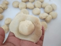 酥甜的苏式月饼绿豆沙馅做法图解3)