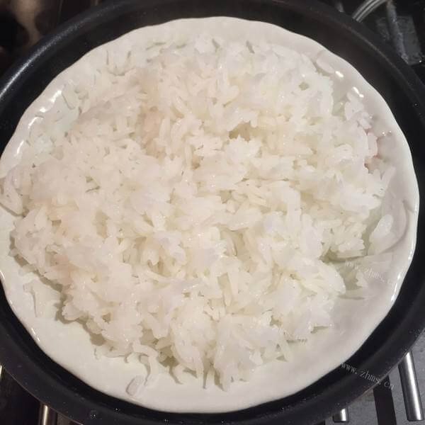美味的蒸白饭