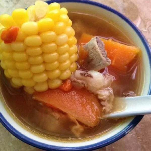 美味的青豆玉米汤