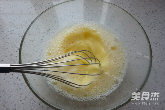 养生佳品核桃仁鸡蛋羹做法图解2)