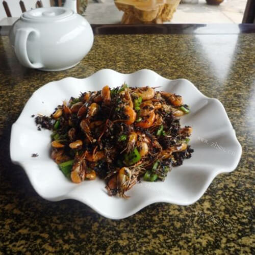 美味的小鱼仔炒梅菜干