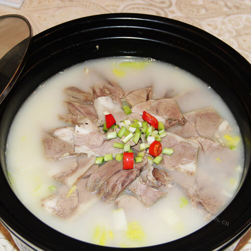 娃娃菜羊肉粉丝汤