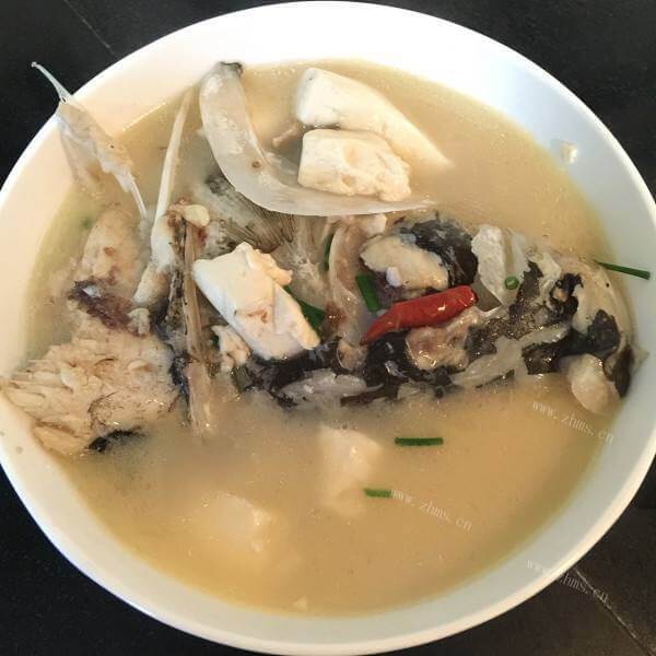 鲜甜的如意豆腐鱼头汤